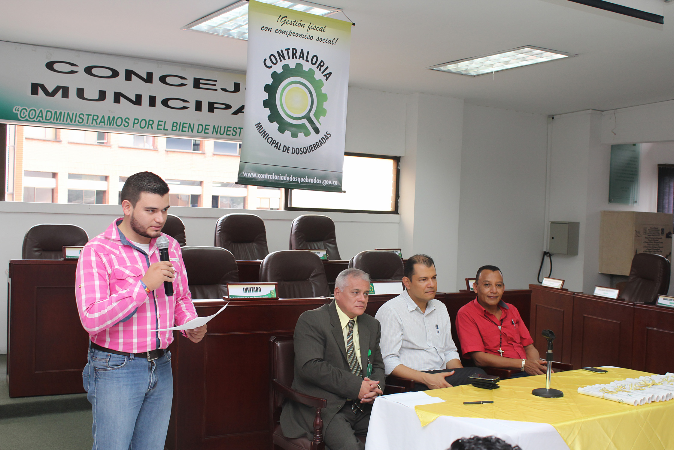 Contralores Estudiantiles